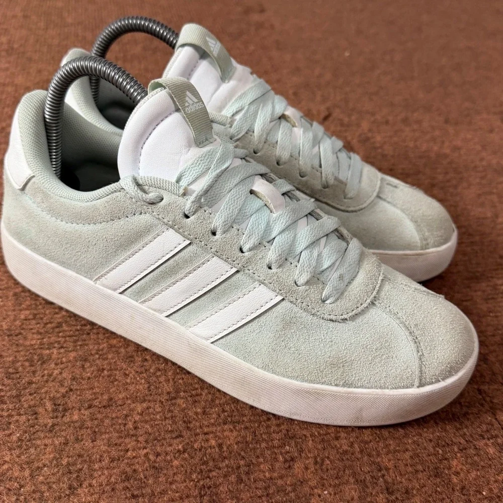 Adidas VL Court 2.0 Mint Green Suede Low Top Sneakers Womens size 7 court Shoes